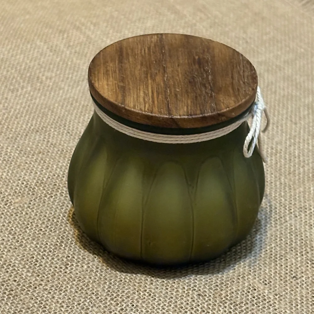 Pier 1 Pumpkin Woods Scented Pumpkin Shaped Glass Jar Candle Wooden Lid 7.8oz